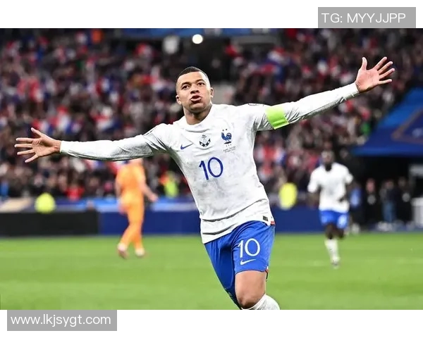 姆巴佩领衔法国队冲击世界杯冠军新征程展现足球天赋与团队精神