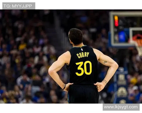 库里单场51分领衔勇士逆袭小牛展现超级球星风采